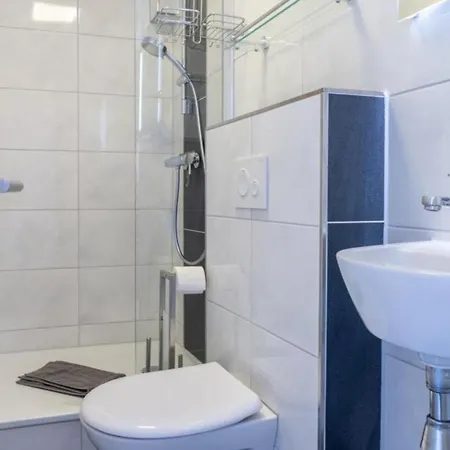 Strandhuus 10 - West Apartamento *